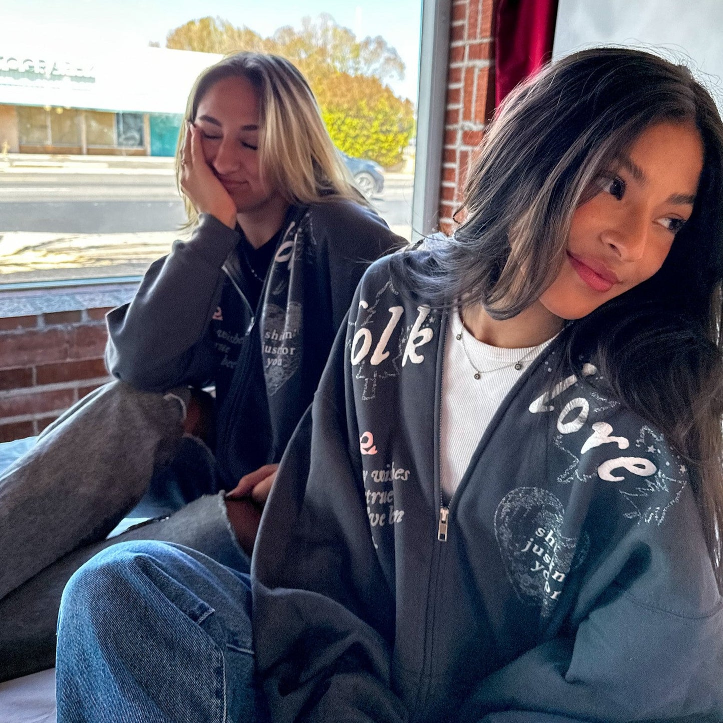 Folklore Zip